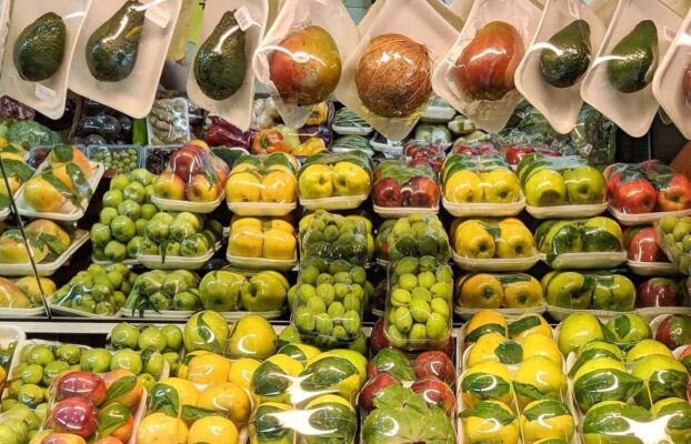 بسته بندی میوه ها برای ورودی به سردخانه